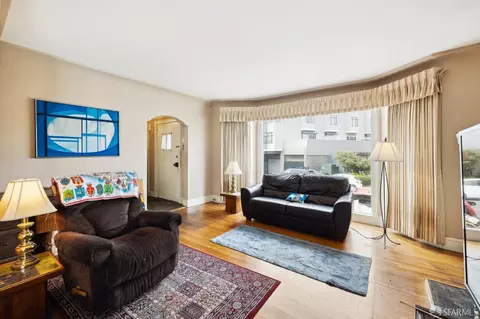 Living - 38 Murray St, San Francisco, CA 94112 photo 4 of 4