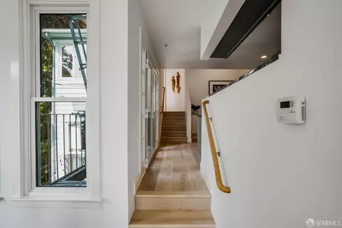 320 Eureka St #2, San Francisco, CA 94114 photo 2