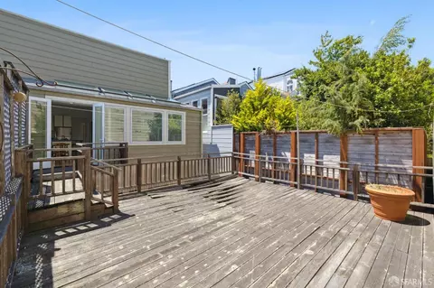 Exterior - 1902 Baker St, San Francisco, CA 94115 photo 3 of 8