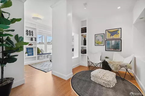 Entry Way - 1902 Baker St, San Francisco, CA 94115 photo 4 of 4