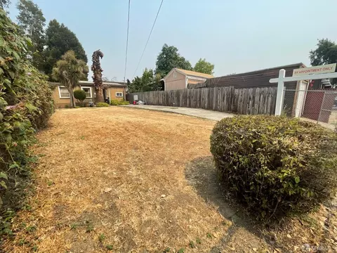 8420 Birch St, Oakland, CA 94621 photo 3