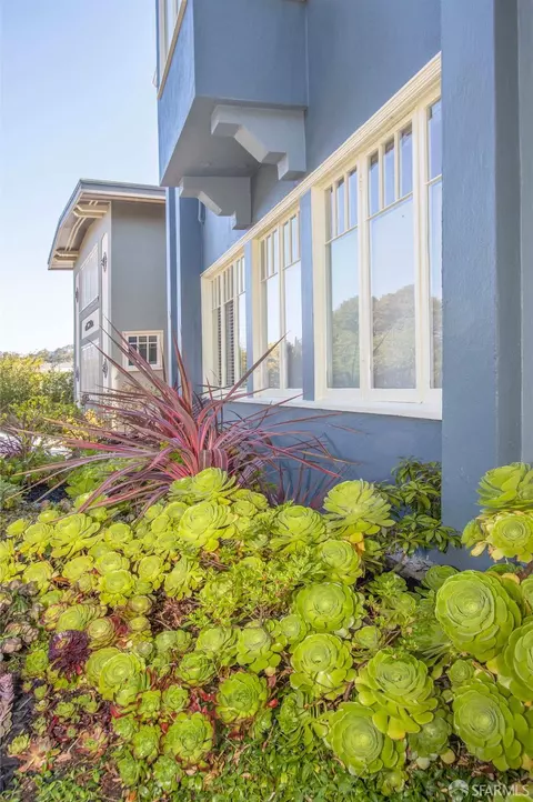 Exterior - 33 Marcela Ave, San Francisco, CA 94116 photo 6 of 23