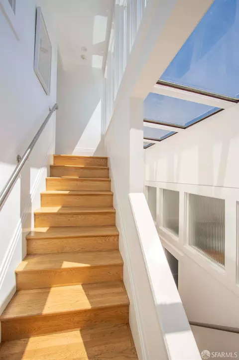 Entry Way - 33 Marcela Ave, San Francisco, CA 94116 photo 7 of 9
