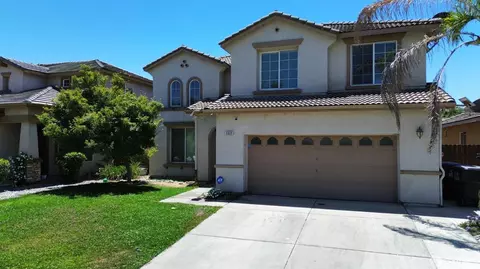3039 W Sweet Ave, Visalia, CA 93291