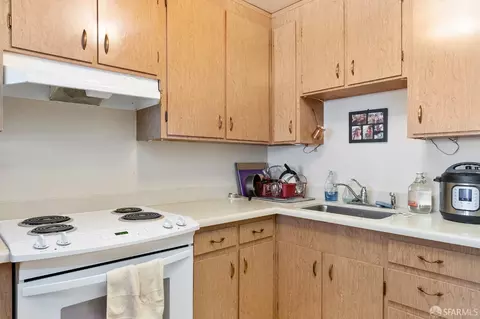 Kitchen - 3621 20th St, San Francisco, CA 94110 photo 5 of 7