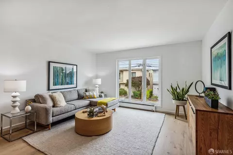 Living - 75 Coventry Ct, San Francisco, CA 94127 photo 1 of 3