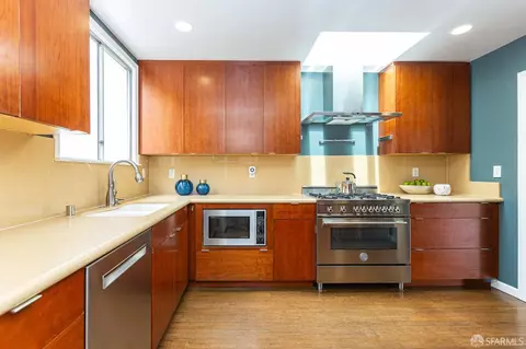 Kitchen - 2367 35th Ave, San Francisco, CA 94116 photo 2 of 2