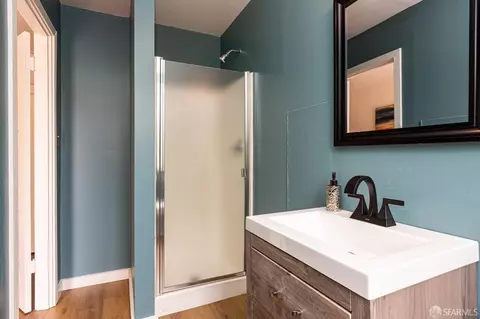 Bath - 2367 35th Ave, San Francisco, CA 94116 photo 4 of 4