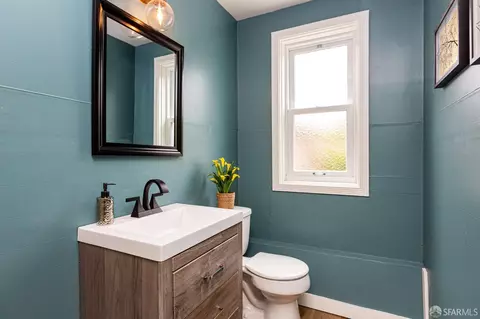 Bath - 2367 35th Ave, San Francisco, CA 94116 photo 3 of 4