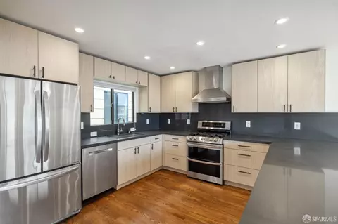 Kitchen - 327 18th Ave, San Francisco, CA 94121 photo 7 of 7