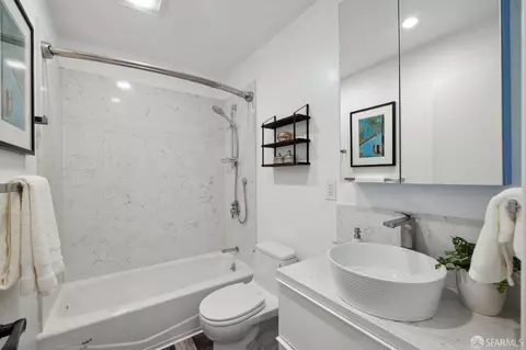 Bath - 327 18th Ave, San Francisco, CA 94121 photo 5 of 7
