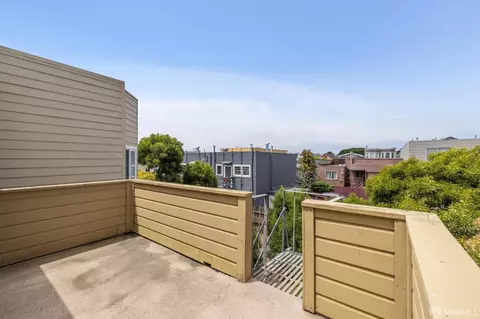 Exterior - 327 18th Ave, San Francisco, CA 94121 photo 2 of 6