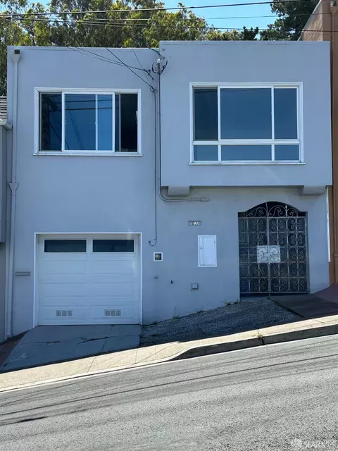 61 Mar Vista Dr, Daly City, CA 94014