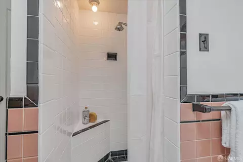 Bath - 2179 46th Ave, San Francisco, CA 94116 photo 4 of 4
