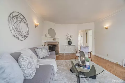 Living - 2179 46th Ave, San Francisco, CA 94116 photo 3 of 4