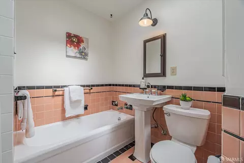 Bath - 2179 46th Ave, San Francisco, CA 94116 photo 3 of 4