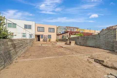 Exterior - 2179 46th Ave, San Francisco, CA 94116 photo 6 of 14
