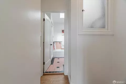 Entry Way - 2179 46th Ave, San Francisco, CA 94116 photo 4 of 4