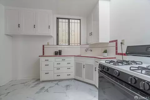 Kitchen - 2179 46th Ave, San Francisco, CA 94116 photo 2 of 4