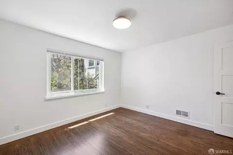 Bedroom - 3431 22nd St, San Francisco, CA 94110 photo 5 of 8