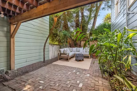 Exterior - 627 Baker St, San Francisco, CA 94117 photo 10 of 12