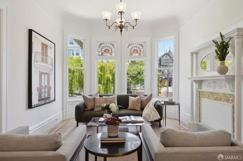 Living - 627 Baker St, San Francisco, CA 94117 photo 3 of 7
