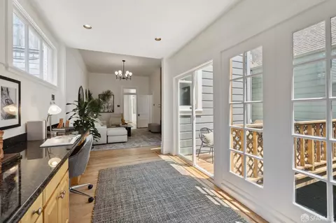Entry Way - 627 Baker St, San Francisco, CA 94117 photo 3 of 5