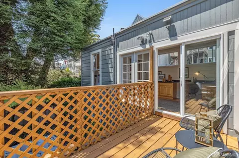 Exterior - 627 Baker St, San Francisco, CA 94117 photo 8 of 12