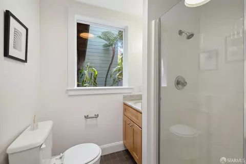 Bath - 627 Baker St, San Francisco, CA 94117 photo 5 of 5
