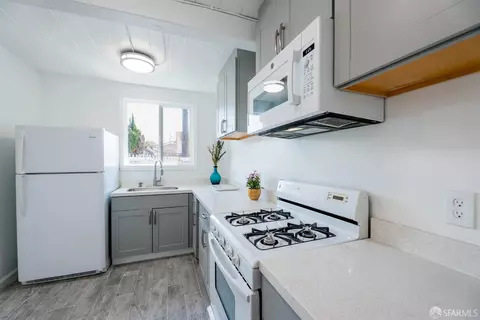 Kitchen - 729 7th St, Richmond, CA 94801 photo 2 of 2