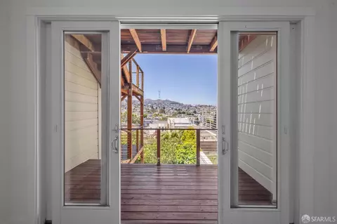 Exterior - 112 Coleridge St, San Francisco, CA 94110 photo 1 of 5