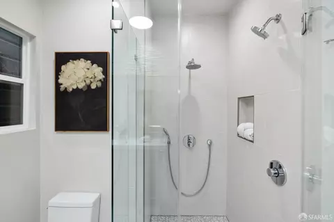 Bath - 539 16th Ave, San Francisco, CA 94118 photo 4 of 7