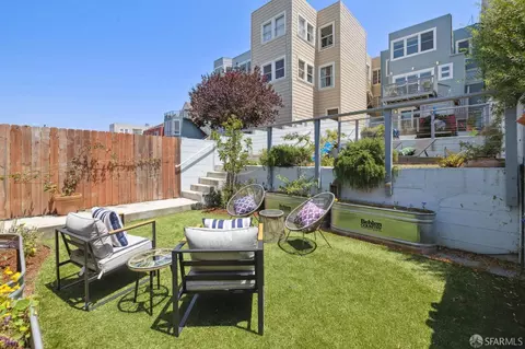 Exterior - 539 16th Ave, San Francisco, CA 94118 photo 9 of 10