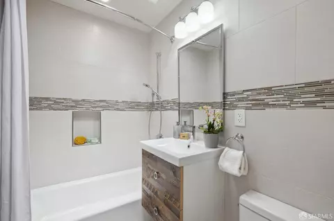 Bath - 539 16th Ave, San Francisco, CA 94118 photo 5 of 7