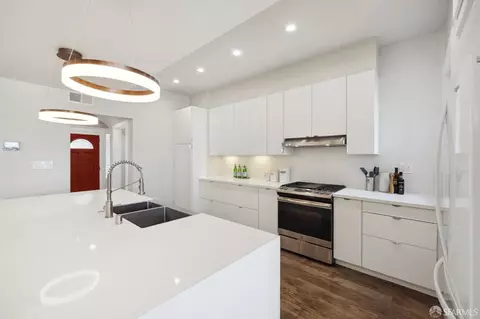 Kitchen - 539 16th Ave, San Francisco, CA 94118 photo 2 of 6