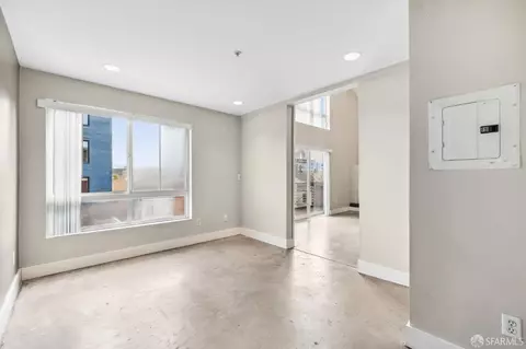 Living - 675 8th St #14, Oakland, CA 94607 photo 7 of 9
