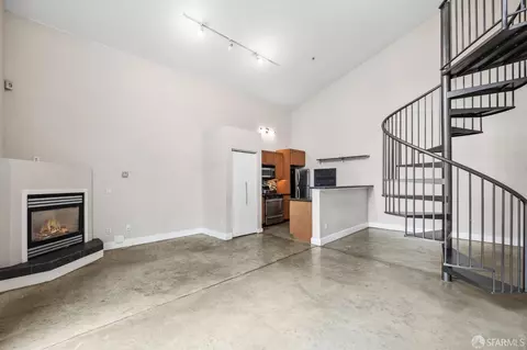 Living - 675 8th St #14, Oakland, CA 94607 photo 5 of 9