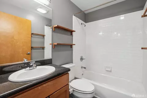 Bath - 675 8th St #14, Oakland, CA 94607 photo 1 of 2