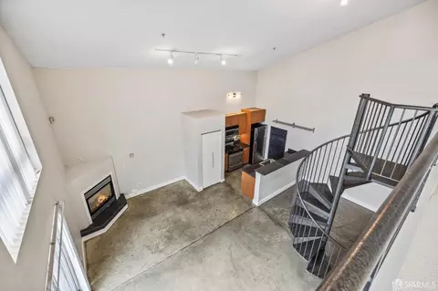 Living - 675 8th St #14, Oakland, CA 94607 photo 9 of 9