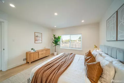 Bedroom - 3214 Taraval St, San Francisco, CA 94116 photo 3 of 7