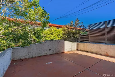 Exterior - 108 Chattanooga St, San Francisco, CA 94114 photo 6 of 7