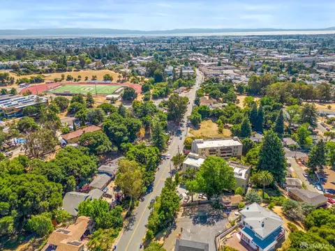 View/Area - 1510 E St #20, Hayward, CA 94541 photo 11 of 13