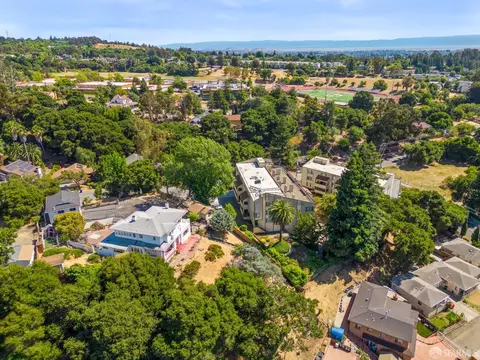 View/Area - 1510 E St #20, Hayward, CA 94541 photo 9 of 13