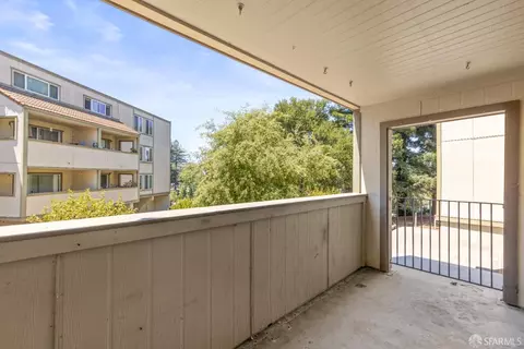 Exterior - 1510 E St #20, Hayward, CA 94541 photo 2 of 4