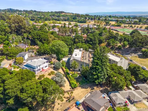 View/Area - 1510 E St #20, Hayward, CA 94541 photo 8 of 13