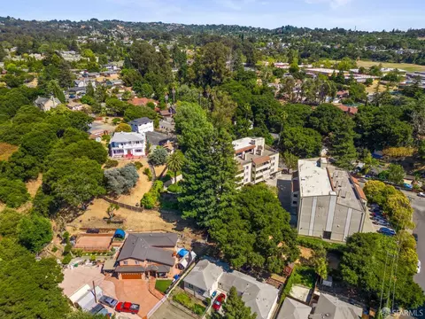 View/Area - 1510 E St #20, Hayward, CA 94541 photo 7 of 13