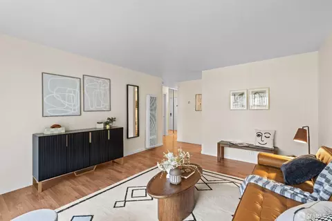 Living - 1510 E St #20, Hayward, CA 94541 photo 4 of 5