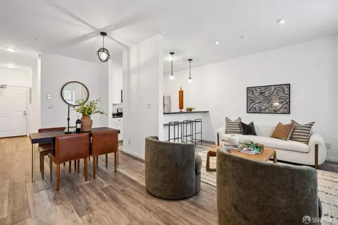 190 Cervantes Blvd #103, San Francisco, CA 94123