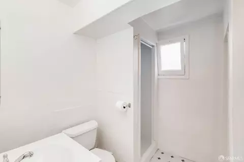Bath - 1450 Diamond St, San Francisco, CA 94131 photo 3 of 3