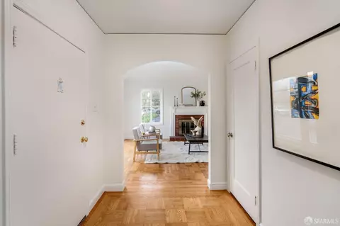 Entry Way - 1450 Diamond St, San Francisco, CA 94131 photo 1 of 3